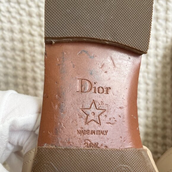 DIOR 30 Montaigne pony-style calfskin flip flops - Picture 5 of 6